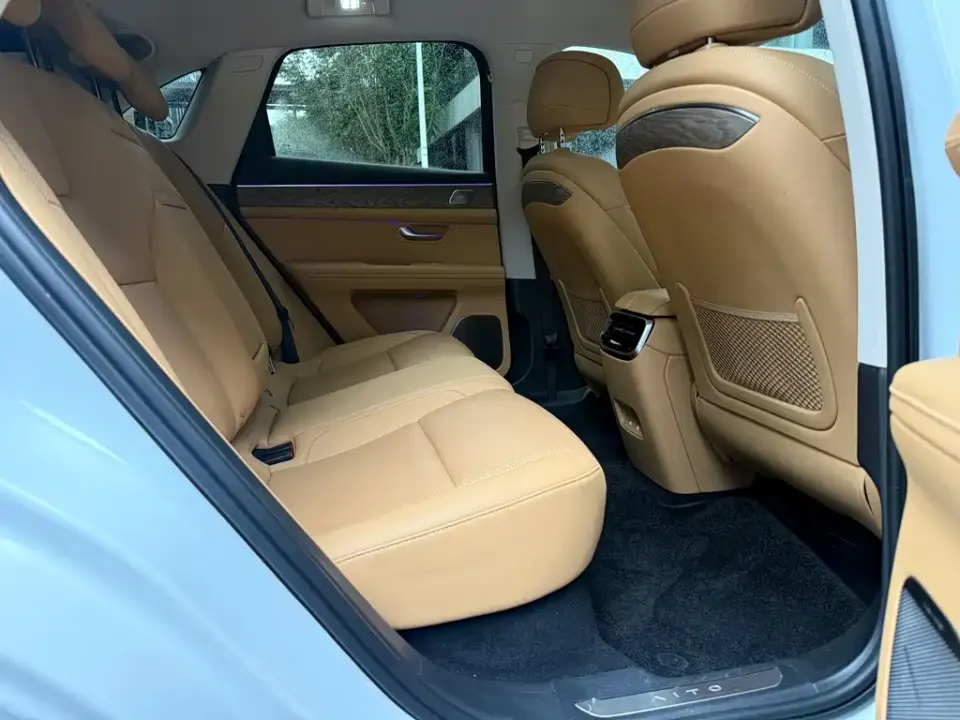 AITO AITO M5