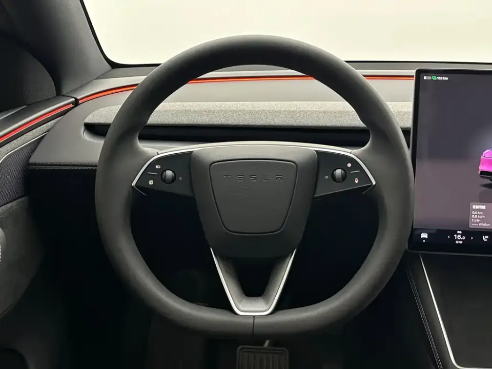 Tesla Model Y L