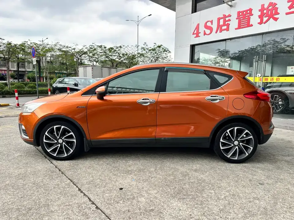 Geely Emgrand GS