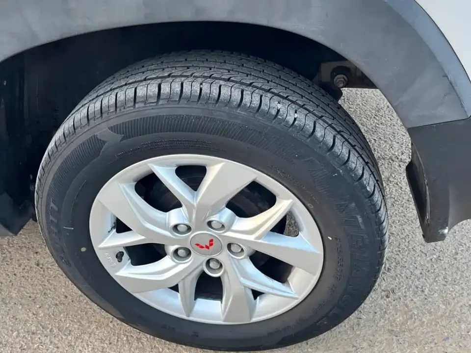 Wuling Hongguang S3