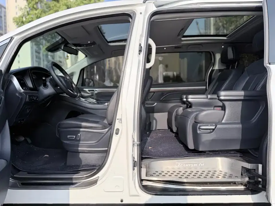 GAC Trumpchi M8