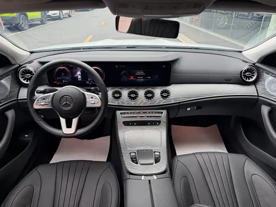 Mercedes-Benz CLS