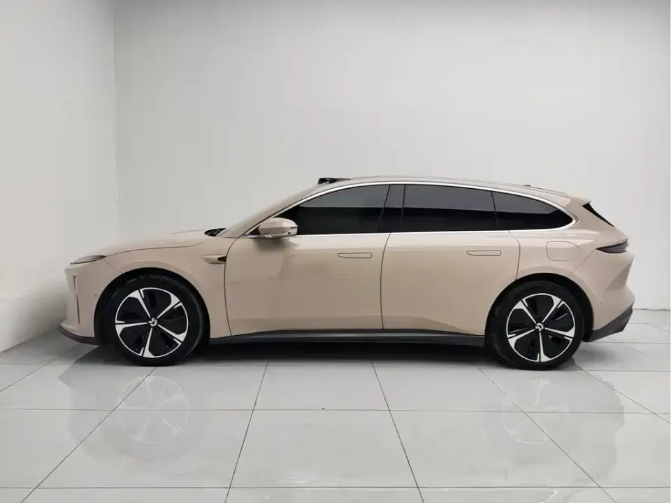 Nio ET5T