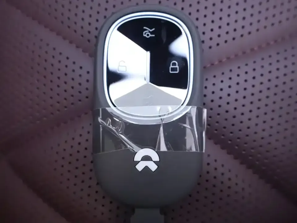 Nio ES9