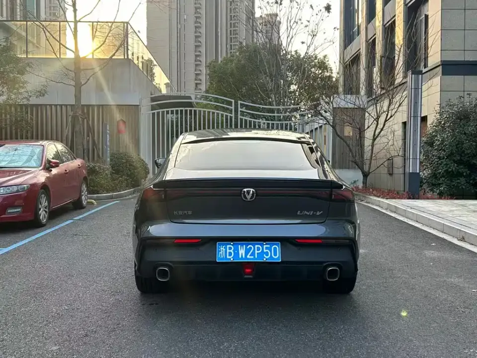 Changan UNI-V