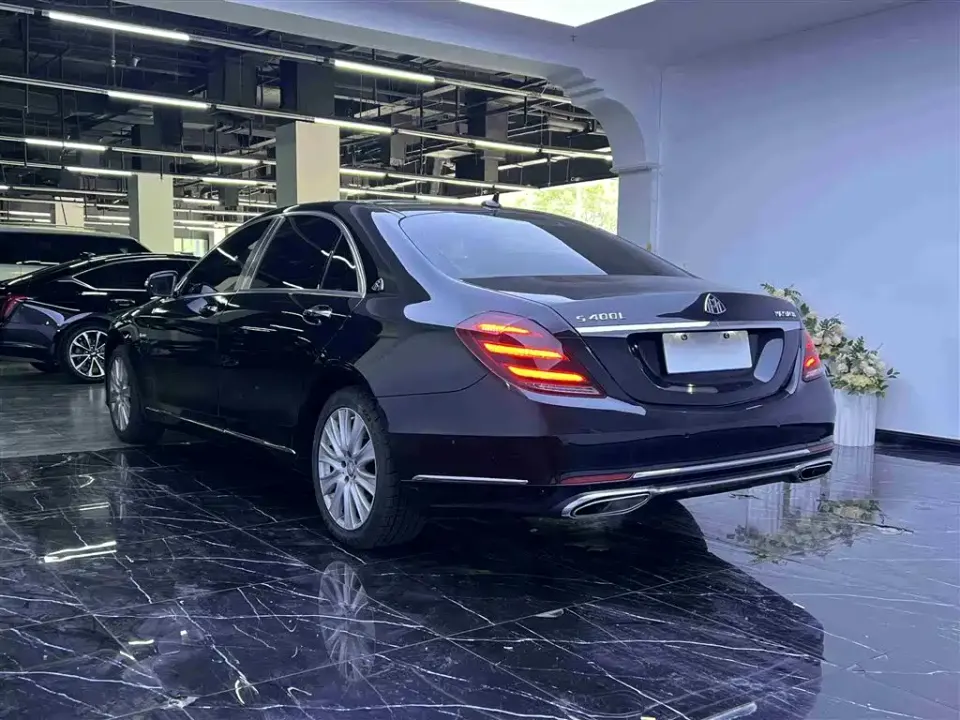 Mercedes-Benz S-Class