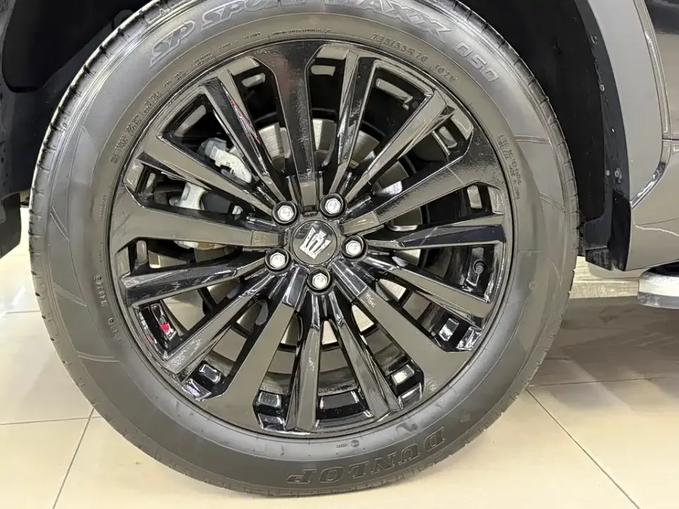 Toyota Crown Kluger