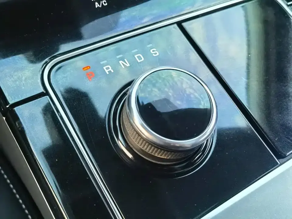 Land Rover Velar