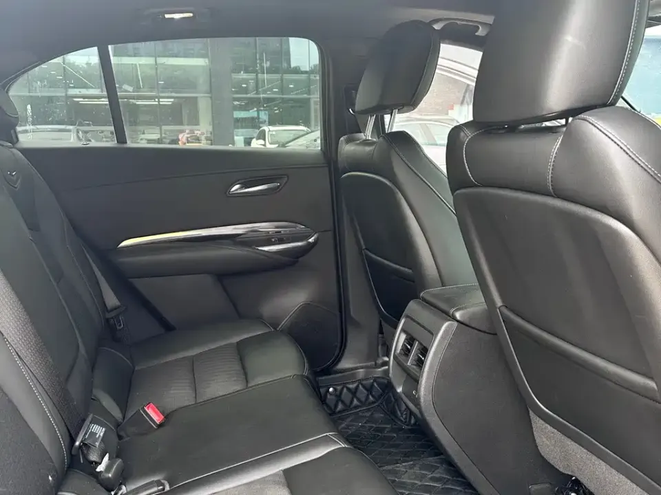 Cadillac XT4