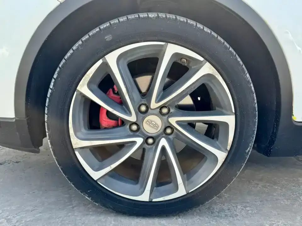 Geely Emgrand GS