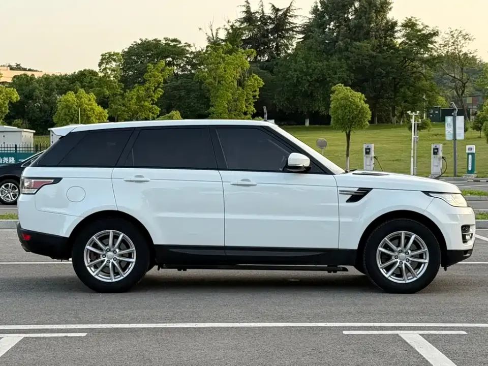 Land Rover Sport