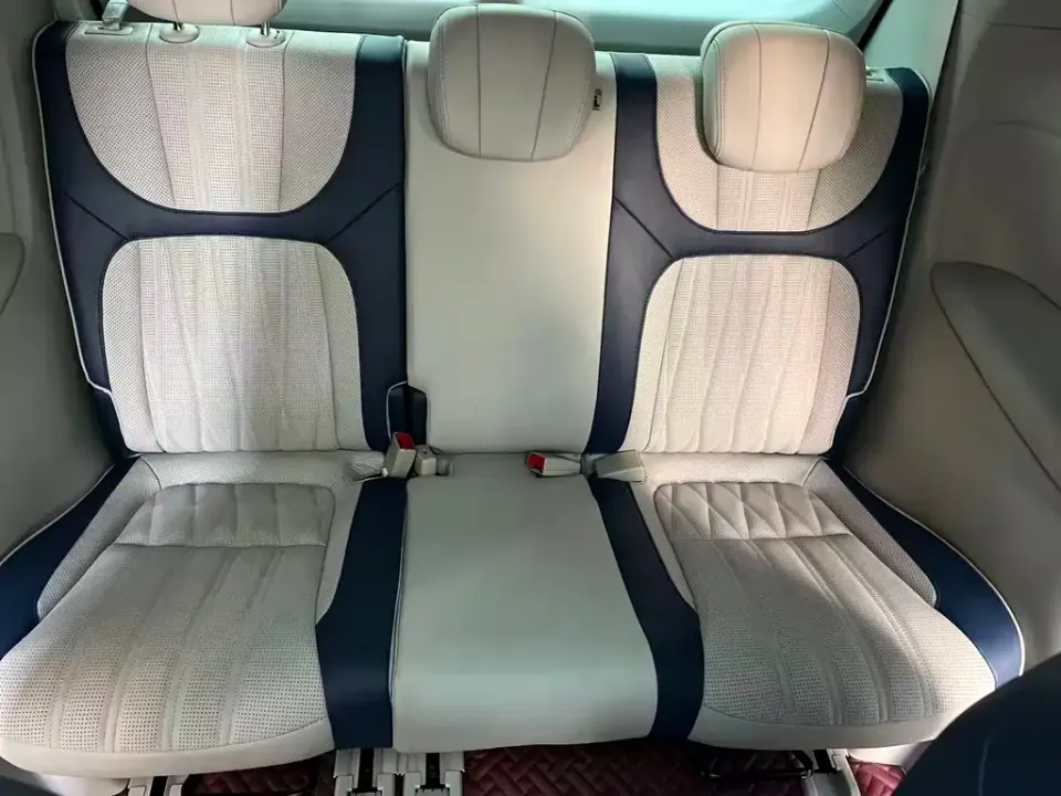 Roewe iMAX8
