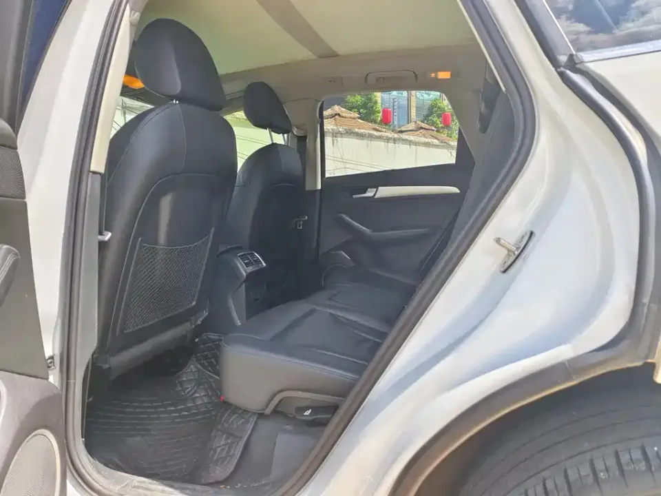 Audi Q5 (Import)