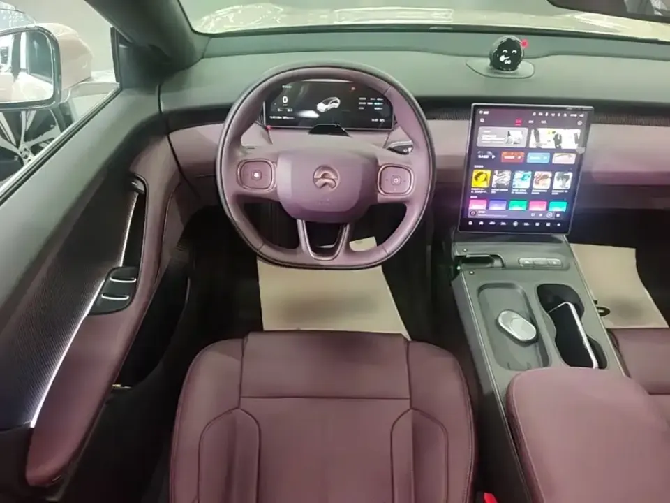 Nio ET5T