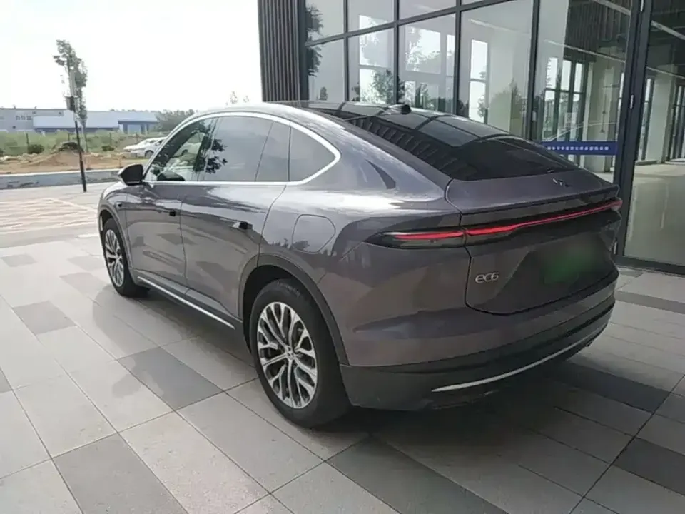 Nio EC6
