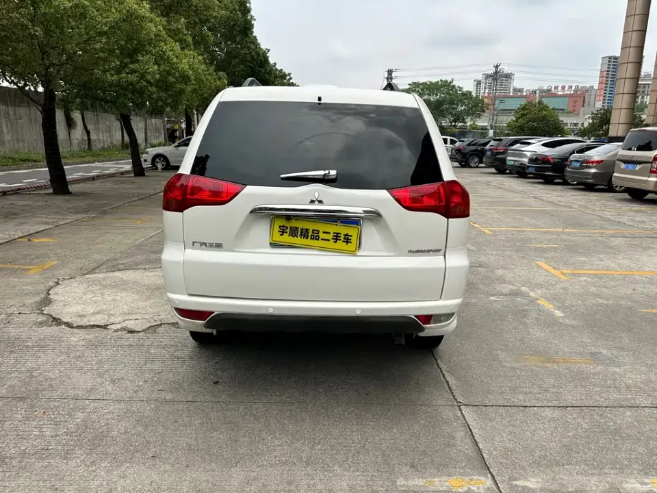 Mitsubishi Pajero Sport