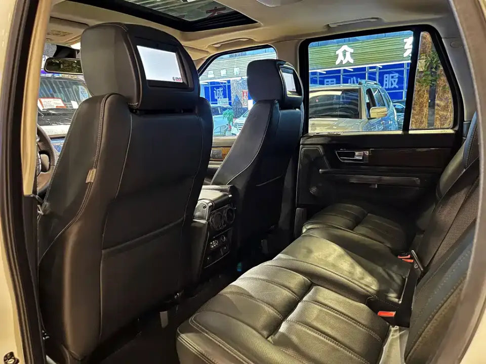 Land Rover Sport