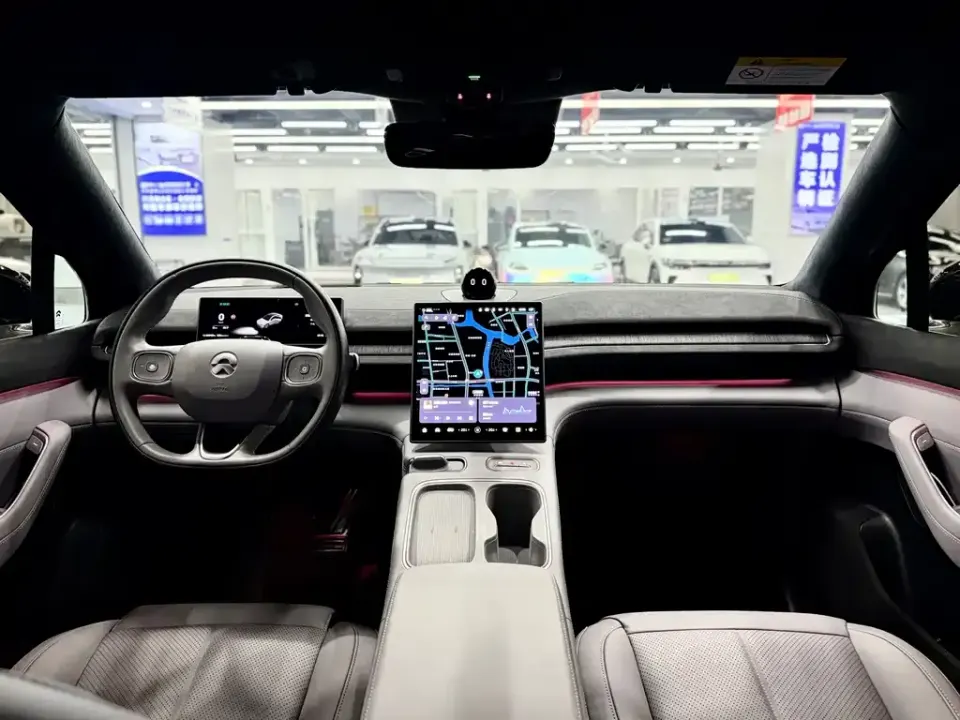 Nio EC6