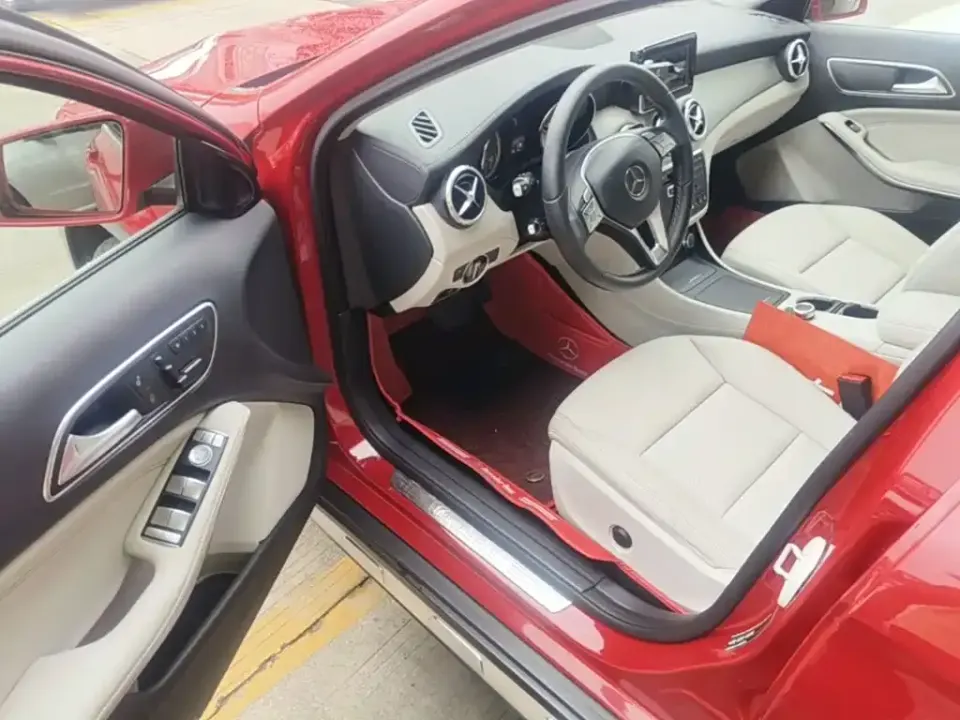 Mercedes-Benz GLA