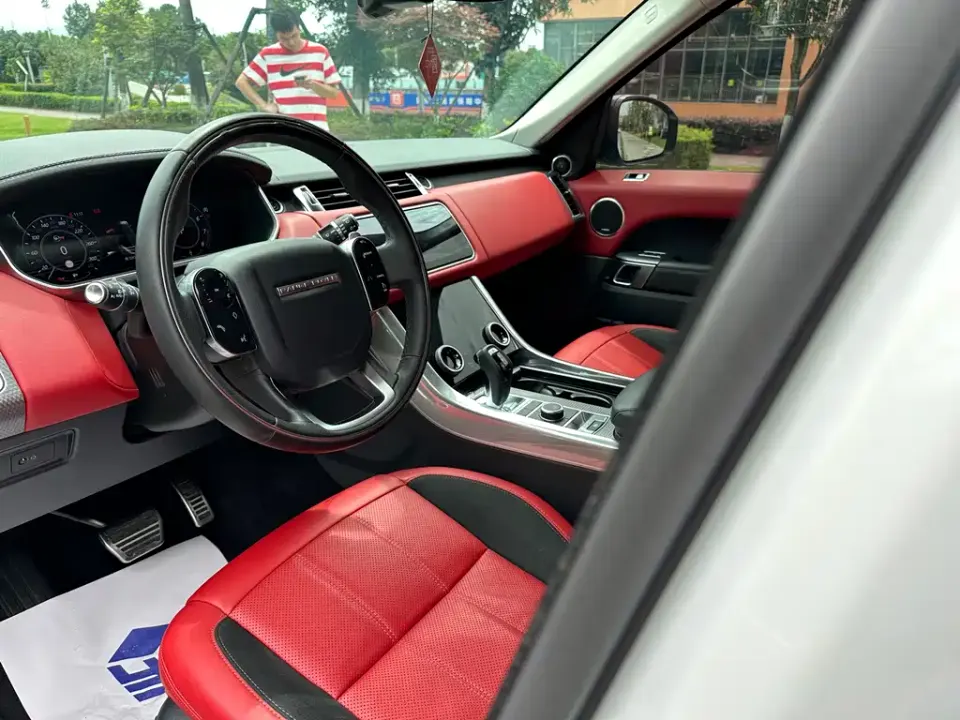 Land Rover Sport