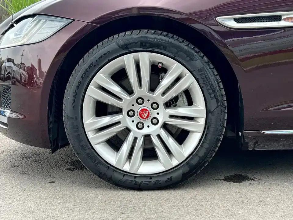 Jaguar XFL