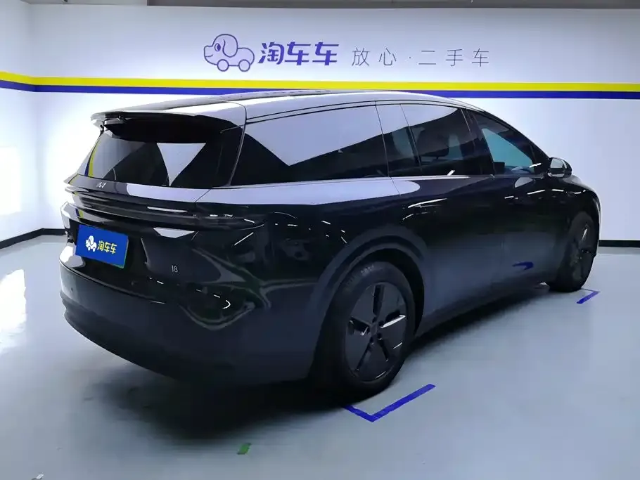 Li Li i8