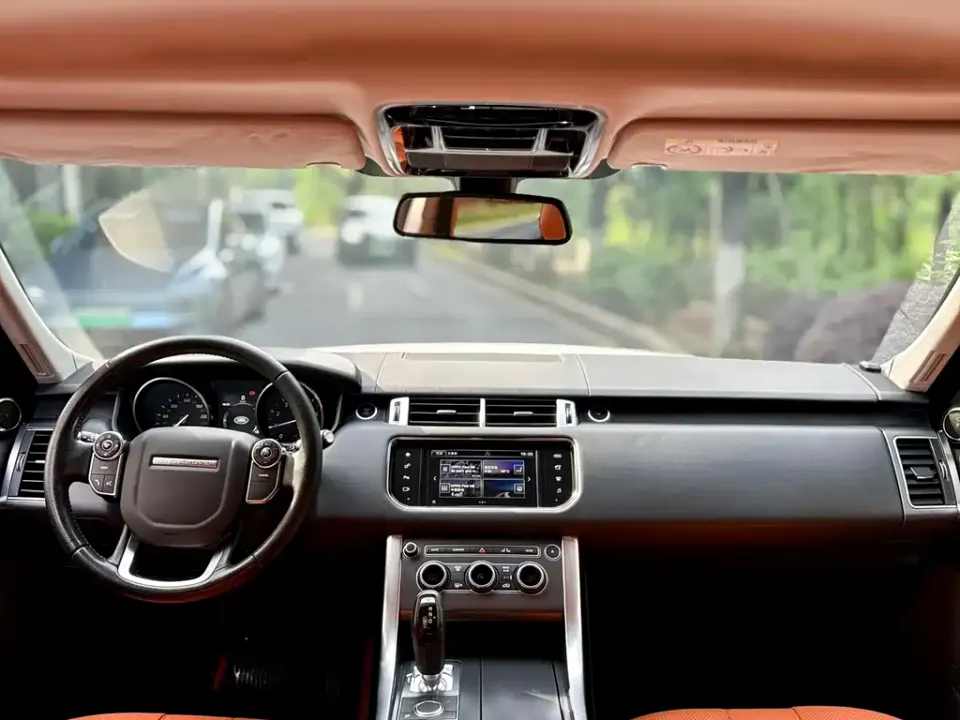 Land Rover Sport