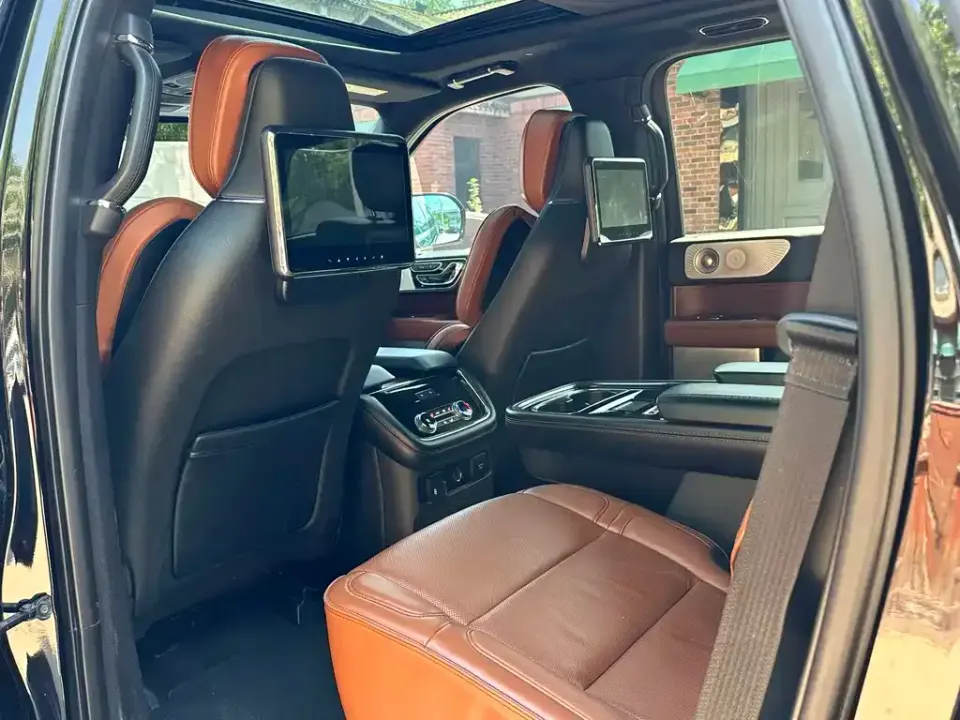 Lincoln Navigator
