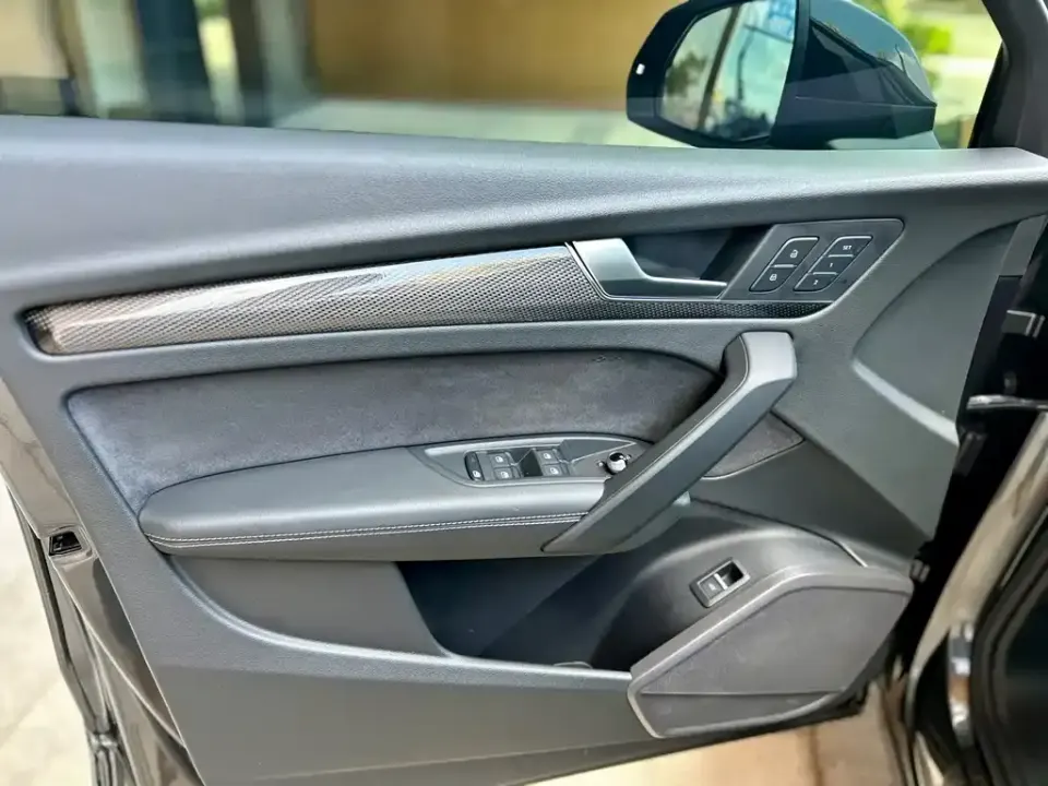 Audi Q5L Sportback