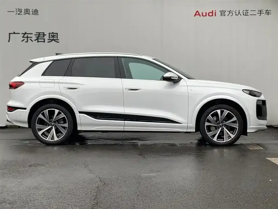 Audi Q6L e-tron