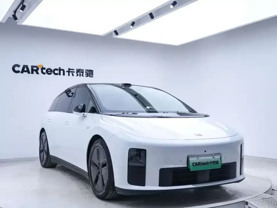 Li Li i6