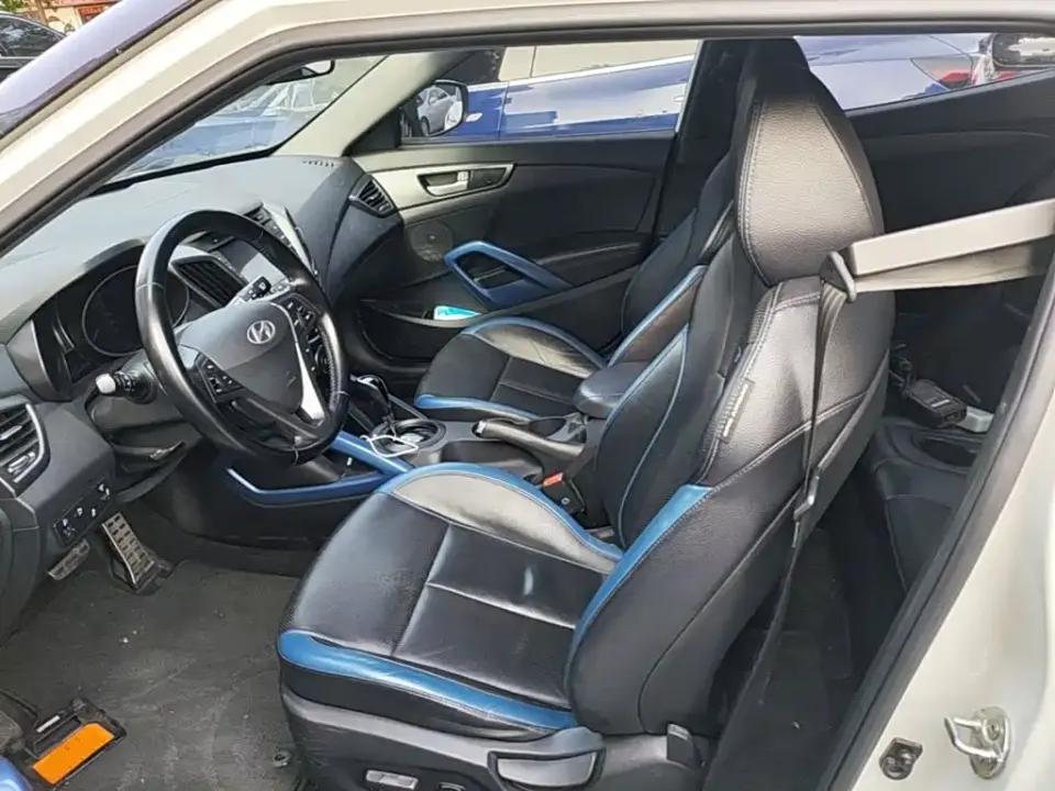 Hyundai Veloster