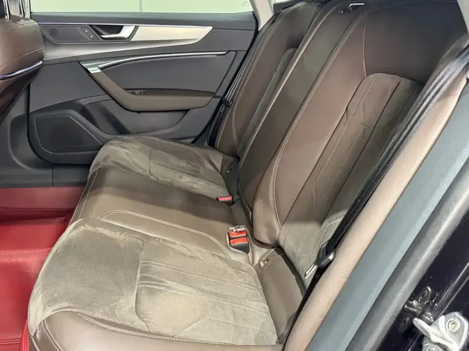 Audi A7L
