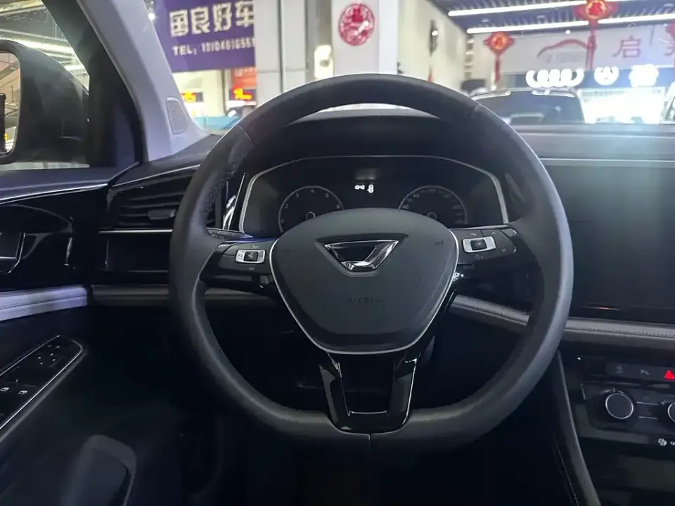 Jetta VS5