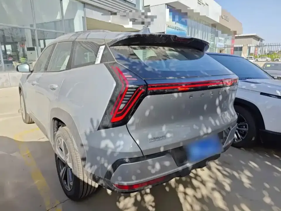 Geely Boyue L