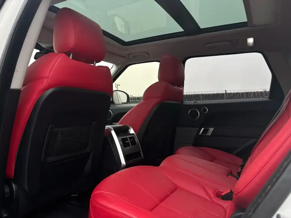 Land Rover Sport