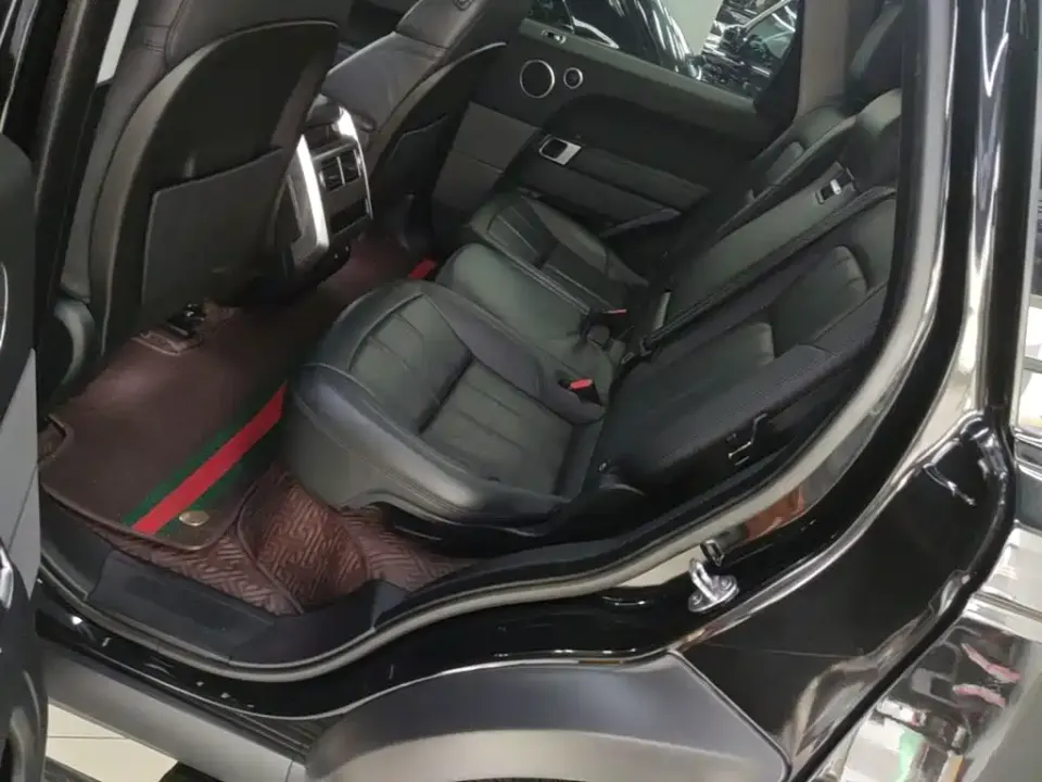Land Rover Sport