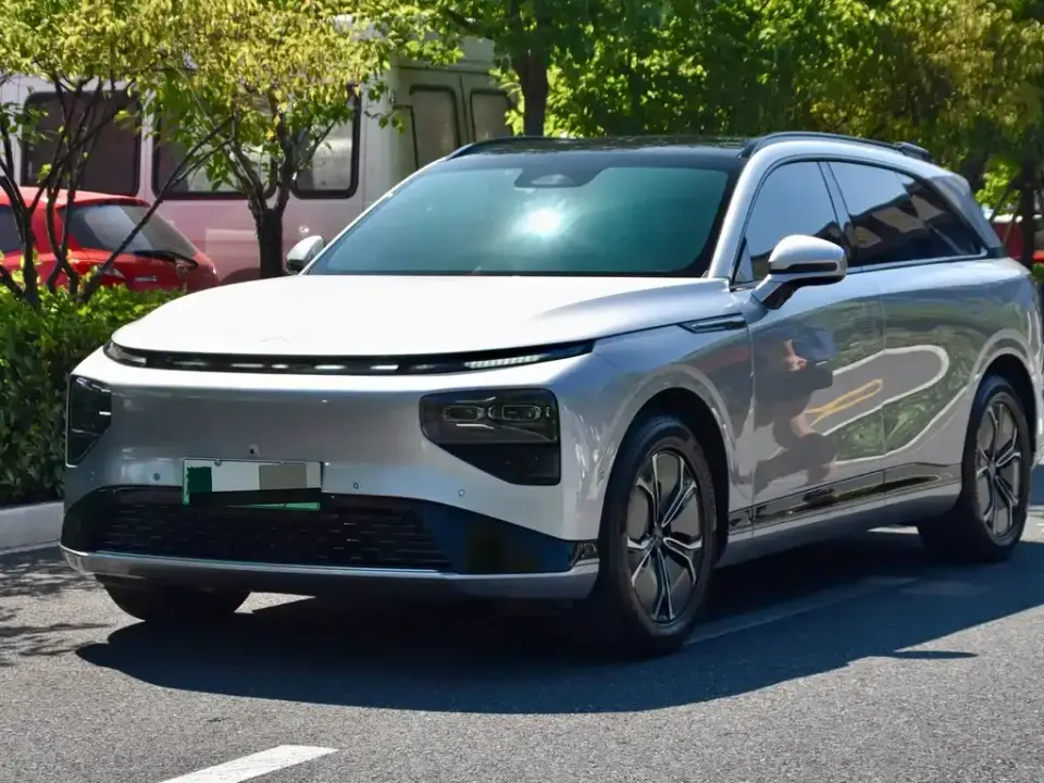 Xpeng G9
