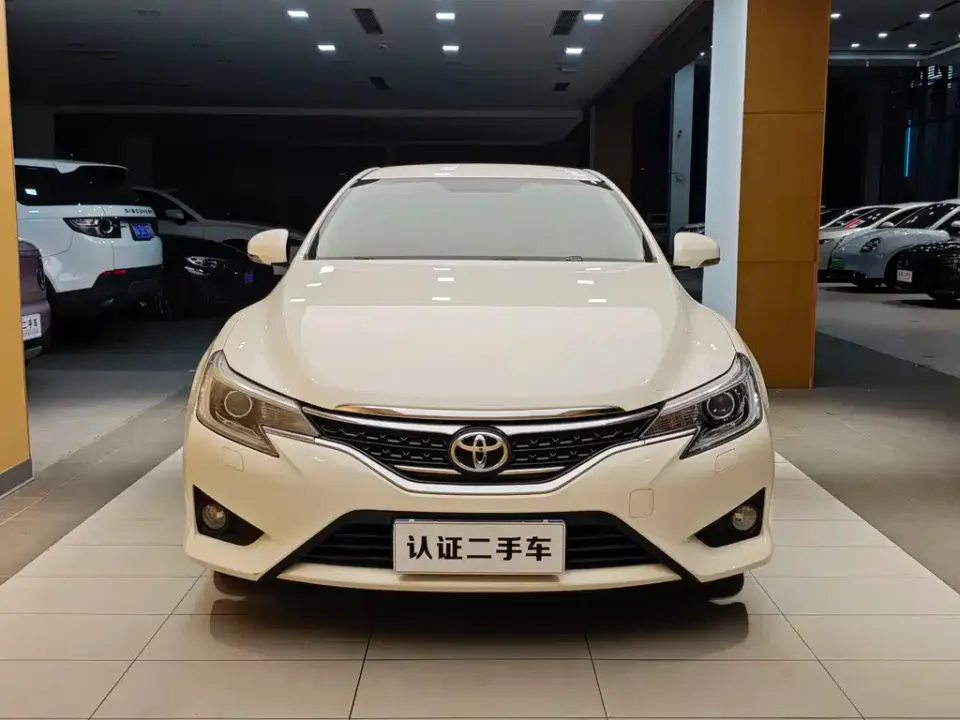 Toyota Reiz
