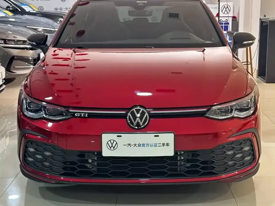 Volkswagen Golf GTI