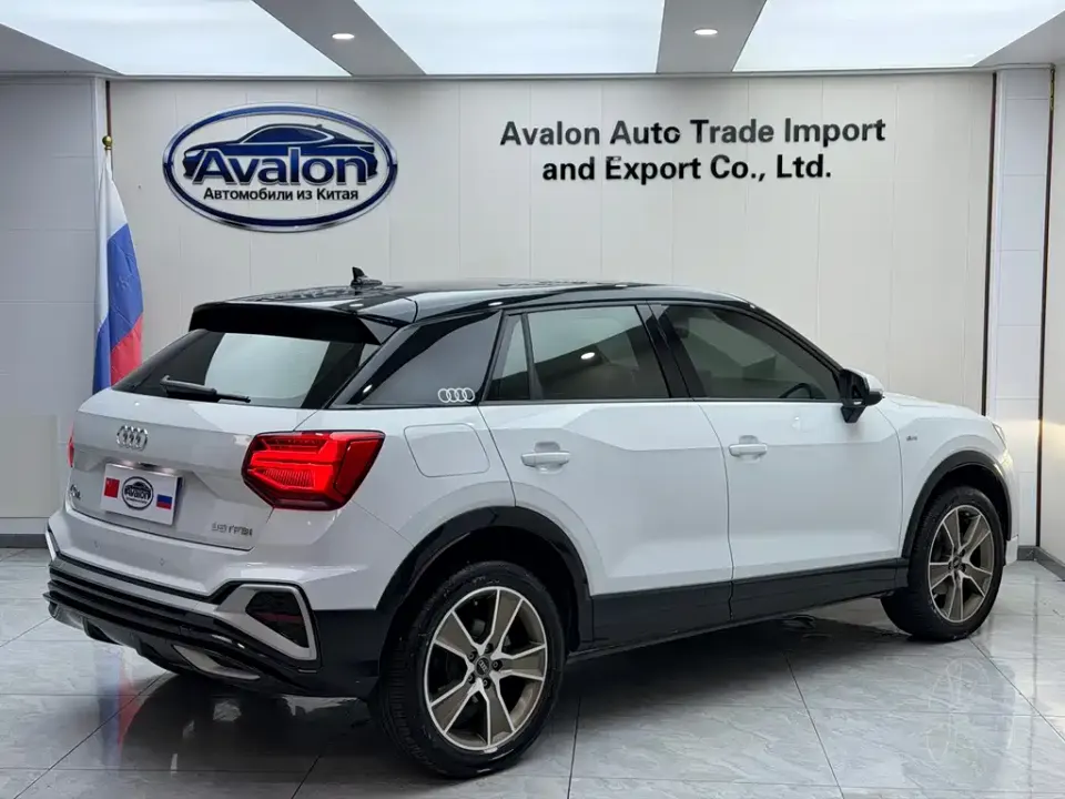 Audi Q2L