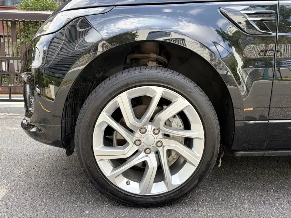 Land Rover Sport