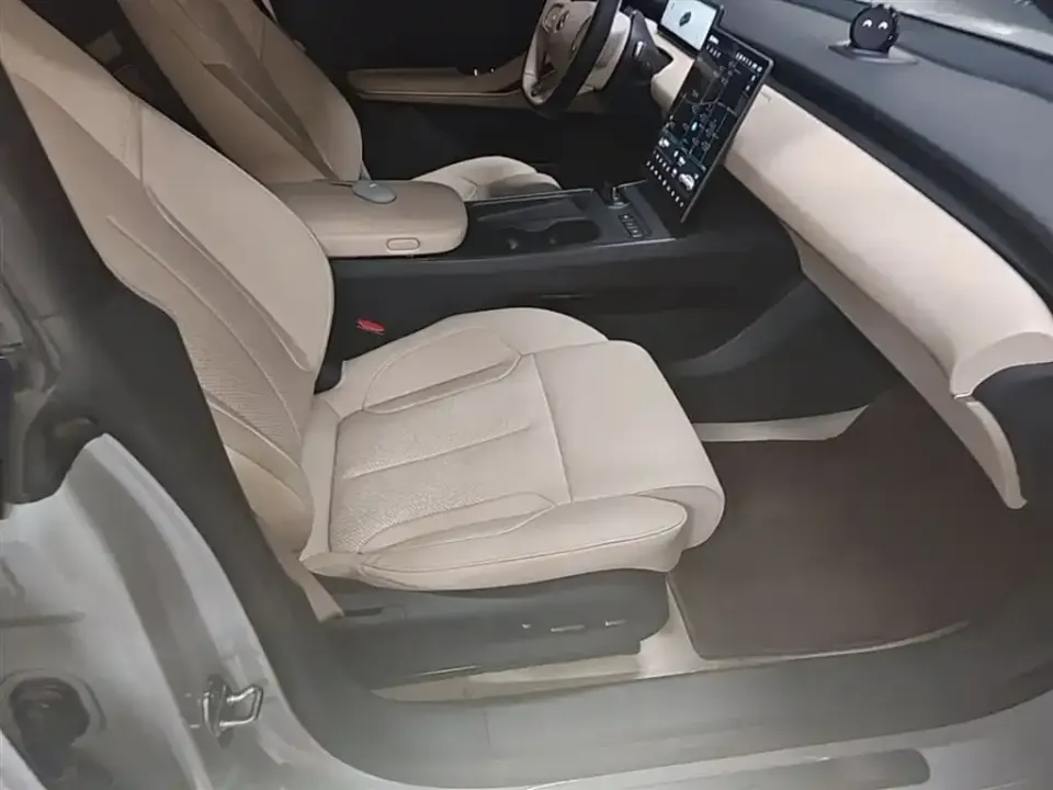 Nio ET5T