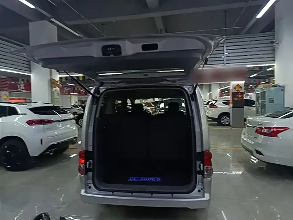 Nissan NV200