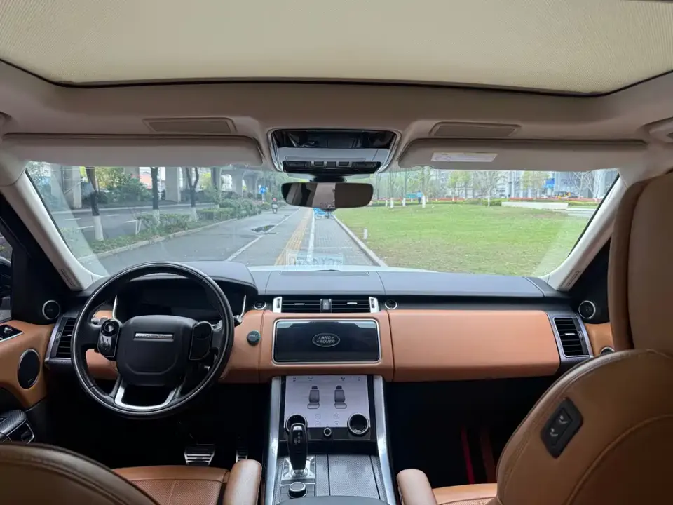 Land Rover Sport