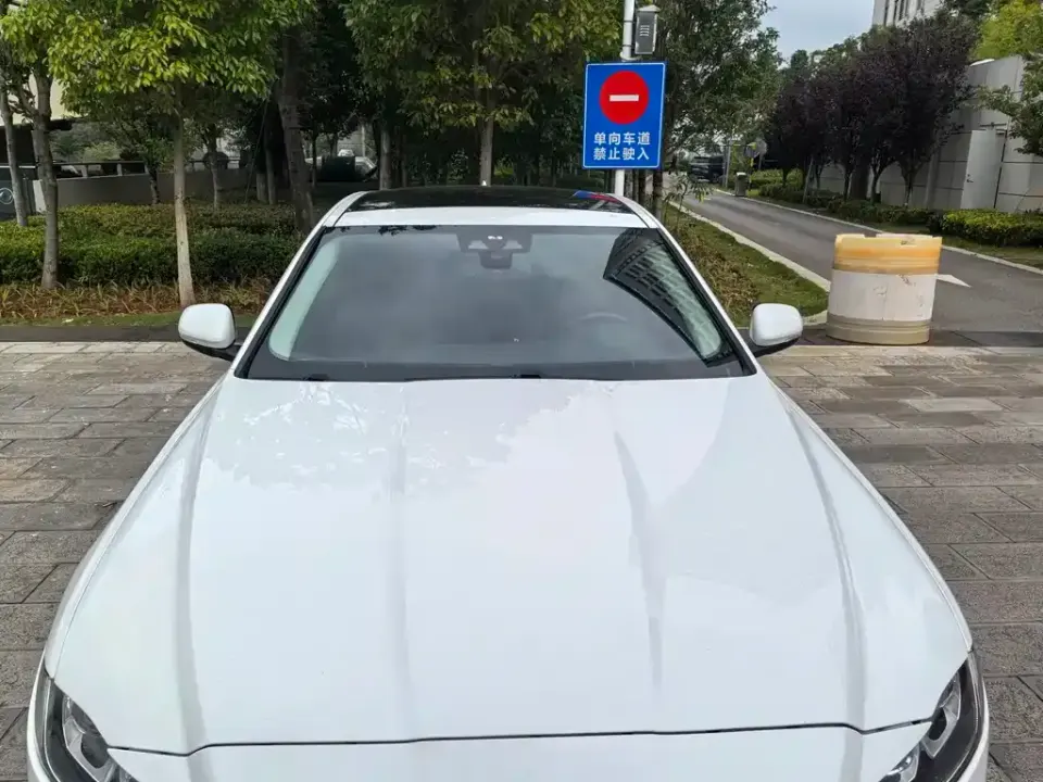 Jaguar XFL