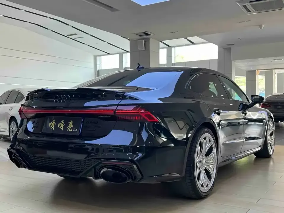Audi A7L