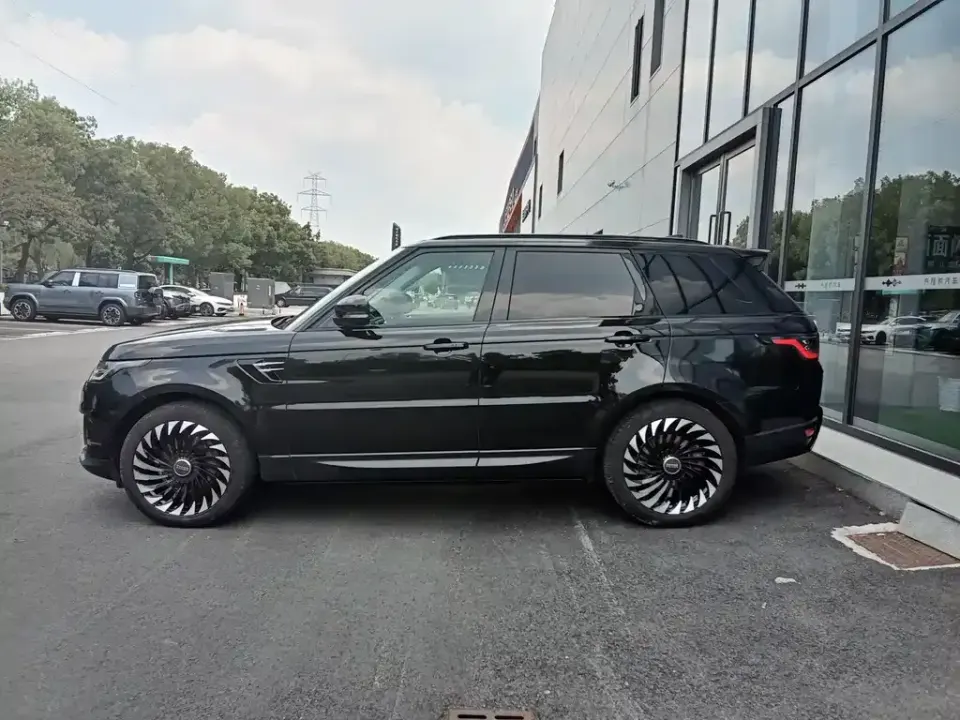 Land Rover Sport