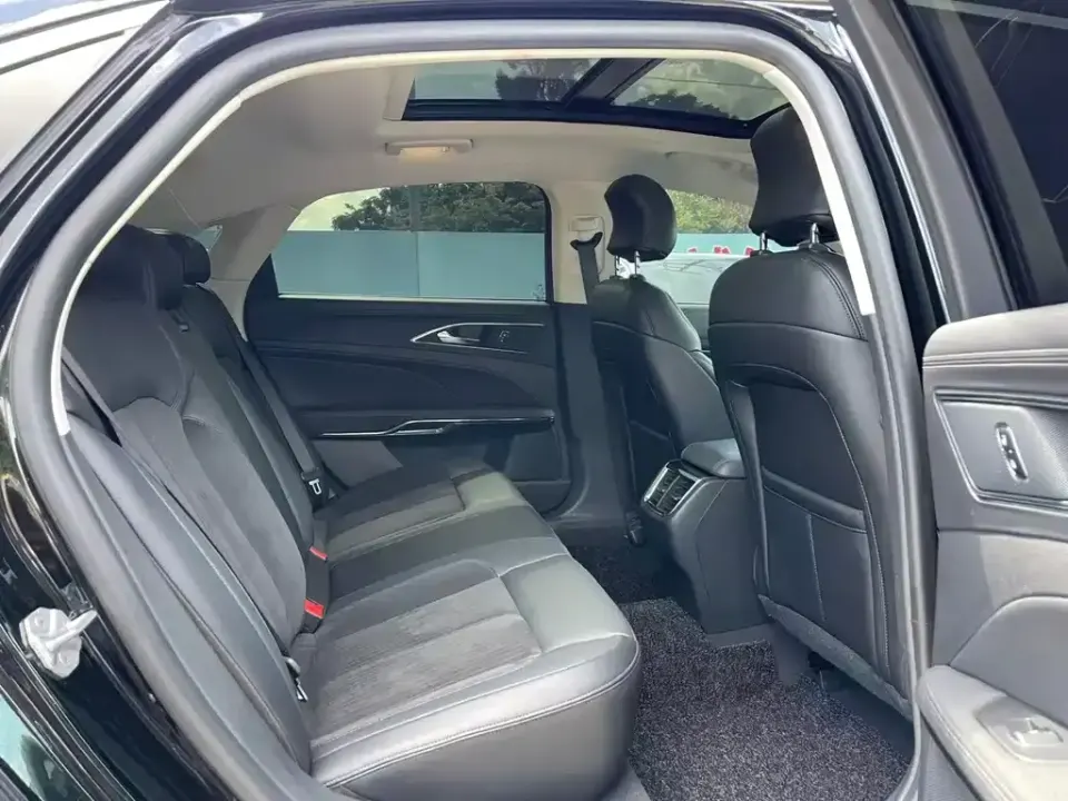 Ford Taurus