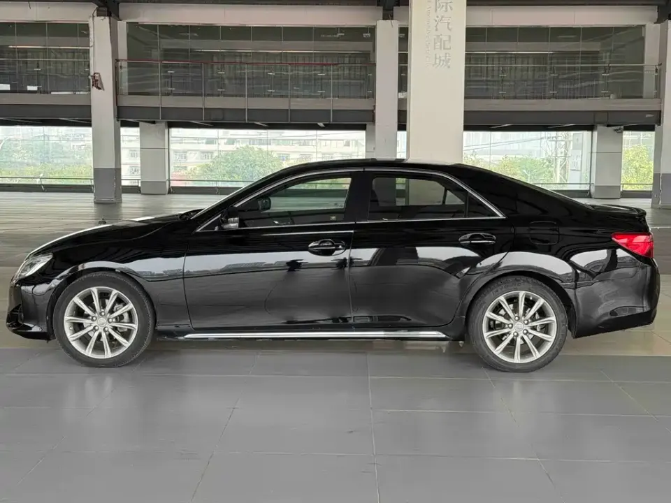 Toyota Reiz
